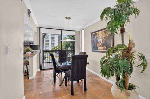 1721 Bridgewood Drive, Boca Raton FL - photo 17 of 66