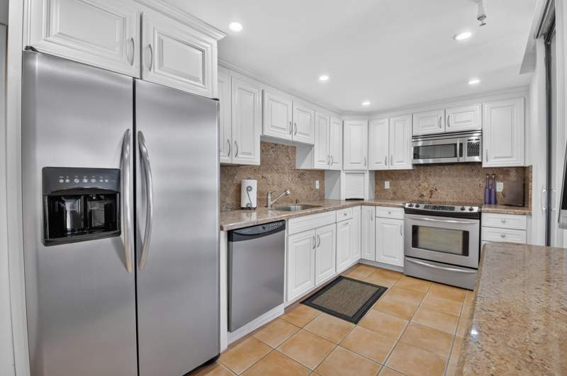 2 bedroom Condominium at 1721 Bridgewood Drive, Bridgewood Midrise, Boca Raton — photo 3