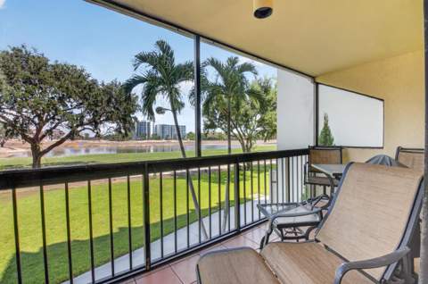 1721 Bridgewood Drive, Boca Raton FL - photo 6 of 66