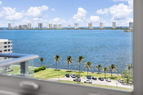 220 Lake Shore Drive #1001, Lake Park FL - photo 11 of 25