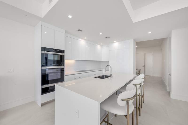 3 bedroom Condominium at 220 Lake Shore Drive #1001, Nautilus 220 Condo, Lake Park — photo 4