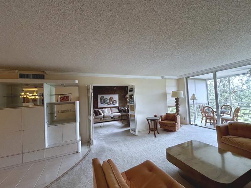 3 bedroom Condominium at 3930 Oaks Clubhouse Drive #506, No 77 Palm-Aire Country Club, Pompano Beach — photo 4