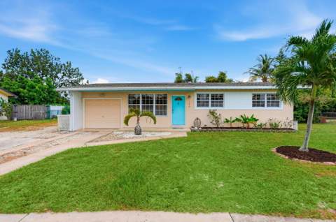 156 Granada Drive, Palm Springs FL - photo 18 of 23