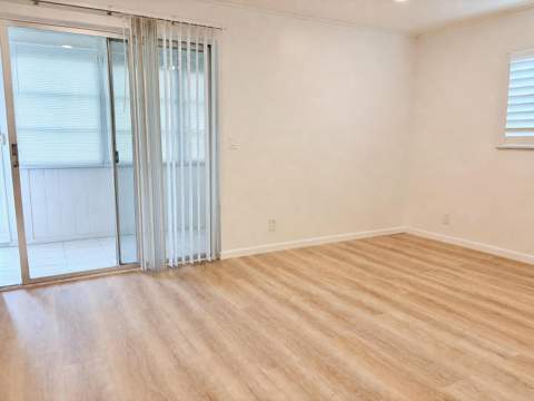 251 Flanders F, Delray Beach FL - photo 6 of 11
