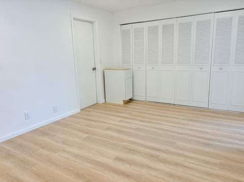 251 Flanders F, Delray Beach FL - photo 8 of 11