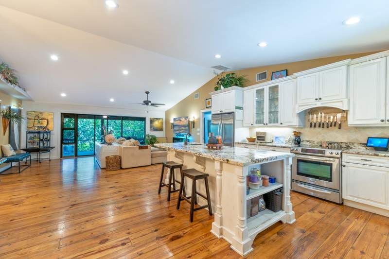 4 bedroom Single Family Residence at 304 SW Indian Groves Drive, Indian Groves, Stuart — photo 5
