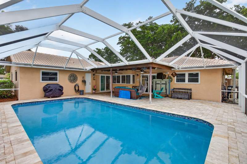 4 bedroom Single Family Residence at 8751 NW 19th Street, Ramblewood 76-49 B, Coral Springs — photo 2