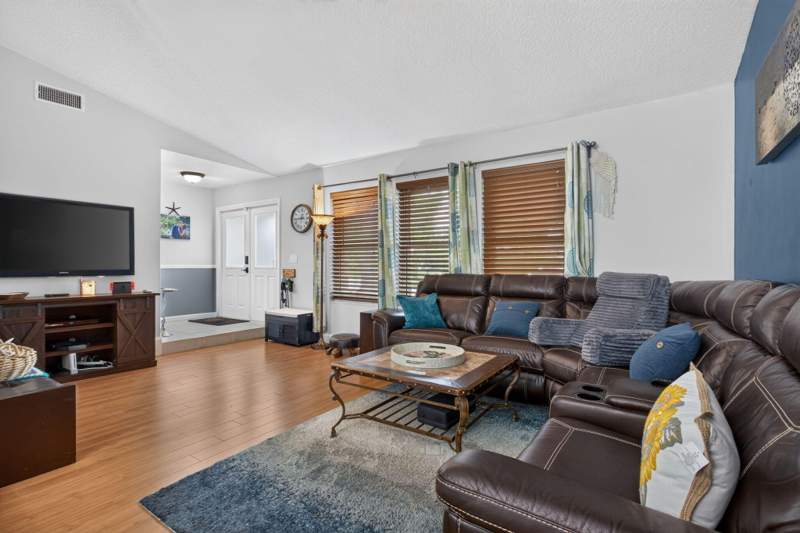 4 bedroom Single Family Residence at 8751 NW 19th Street, Ramblewood 76-49 B, Coral Springs — photo 2