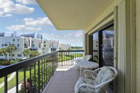 372 Golfview Road #403, North Palm Beach FL - photo 15 of 42