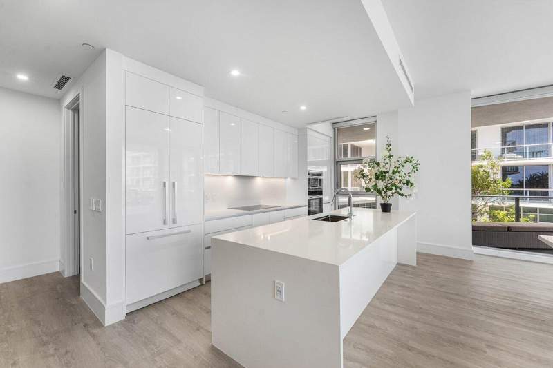 2 bedroom Condominium at 220 Lake Shore Drive #702, Nautilus 220 Condo, Lake Park — photo 4