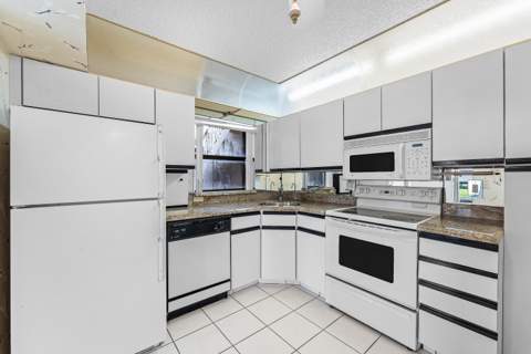 8577 Boca Glades Boulevard #A, Boca Raton FL - photo 17 of 33
