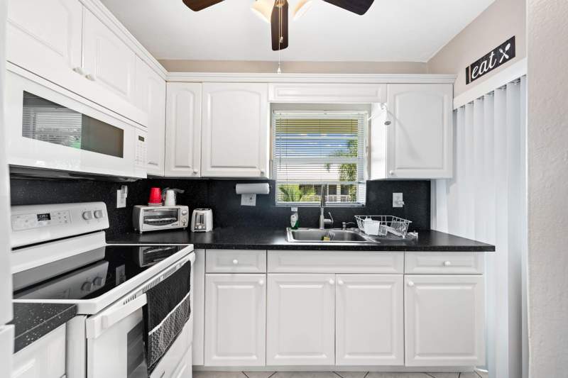 2 bedroom Condominium at 2100 NE 38th Street #205, Tarelton Manor Apts Co-Op, Lighthouse Point — photo 5