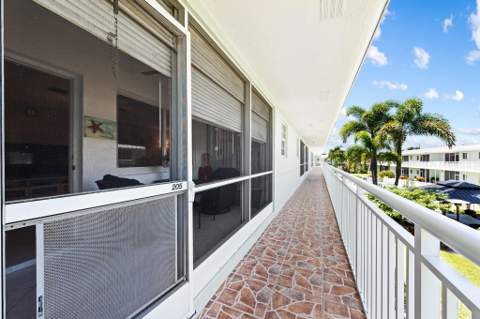 2100 NE 38th Street #205, Lighthouse Point FL - photo 12 of 15