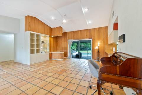8501 NW 80 Street, Tamarac FL - photo 11 of 41