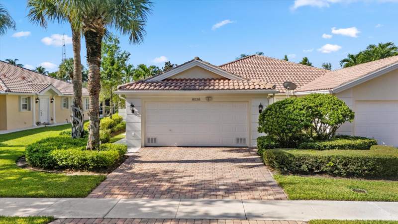 2 bedroom Villa at 8038 Montserrat Place, Villagewalk Of Wellington 3, Wellington — photo 3