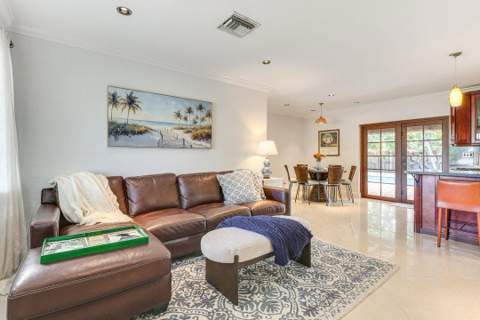1313 SE 1st Way, Deerfield Beach FL - photo 11 of 36