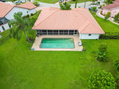 8501 NW 80 Street, Tamarac FL - photo 7 of 41