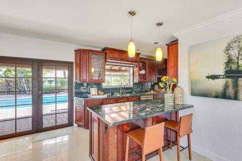 1313 SE 1st Way, Deerfield Beach FL - photo 10 of 36