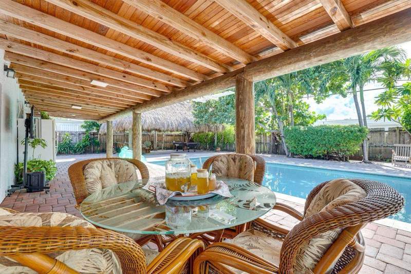 4 bedroom Single Family Residence at 1313 SE 1st Way, Fairlawn 1st Add, Deerfield Beach — photo 2