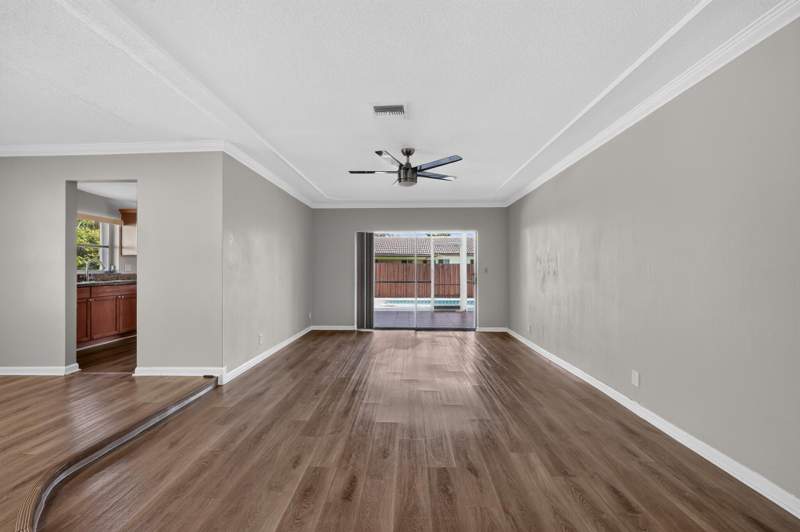 4 bedroom Single Family Residence at 7823 NW 40th Street, Coral Springs Sub No 1, Coral Springs — photo 4