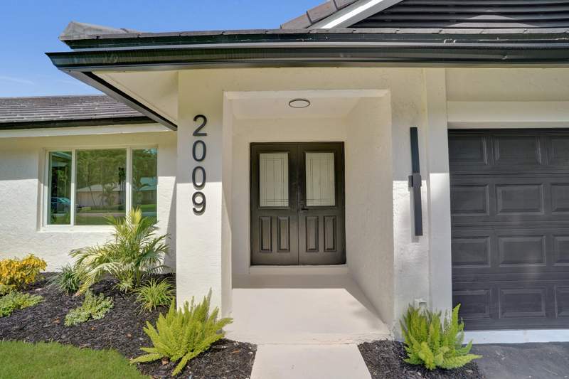 4 bedroom Single Family Residence at 2009 SW 36th Avenue, Faircrest Heights, Delray Beach — photo 3