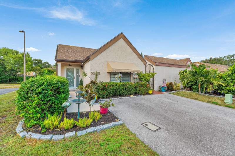 2 bedroom Villa at 5225 Spice Drive, Cinnamon 1, Palm Beach Gardens — photo 2