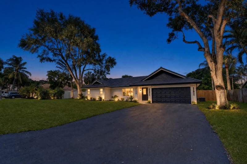 4 bedroom Single Family Residence at 2009 SW 36th Avenue, Faircrest Heights, Delray Beach — photo 2