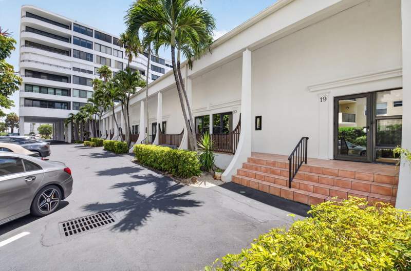 1 bedroom Condominium at 3589 S Ocean Boulevard #19, Mayfair House Condo, South Palm Beach — photo 2