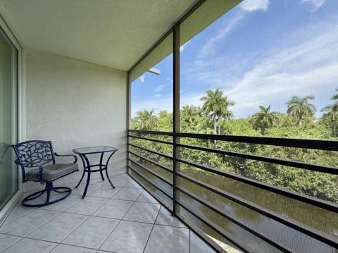 102 Royal Pk Drive #4C, Oakland Park FL - photo 9 of 28