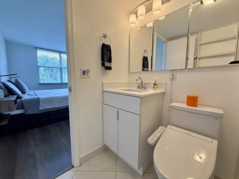 102 Royal Pk Drive #4C, Oakland Park FL - photo 23 of 28