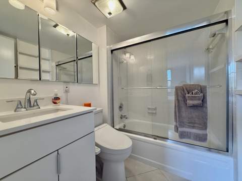 102 Royal Pk Drive #4C, Oakland Park FL - photo 8 of 28