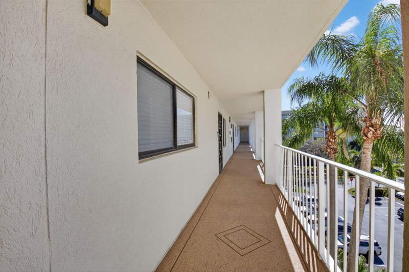 2 bedroom Condominium at 7310 Ashford Place #505, Huntington Lakes, Delray Beach — photo 3