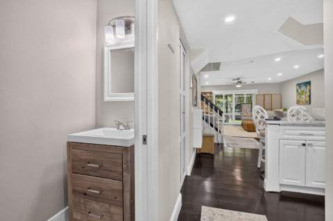 6388 Boca Circle, Boca Raton FL - photo 13 of 36