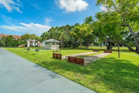 1015 Berkshire A, Deerfield Beach FL - photo 20 of 23