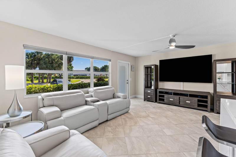 1 bedroom Condominium at 1015 Berkshire A, Berkshire A Condo, Deerfield Beach — photo 4