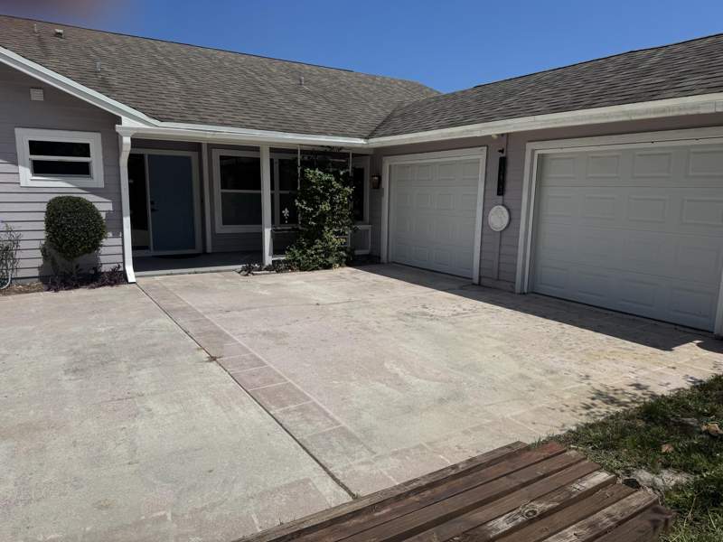 3 bedroom Single Family Residence at 13605 S Indian River Drive, Resubdivision Of 9/10-37-41, Jensen Beach — photo 2