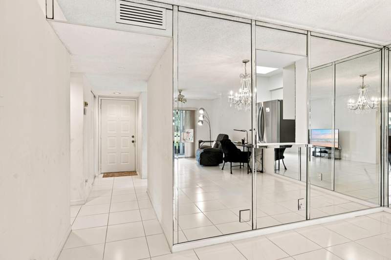 2 bedroom Condominium at 7321 Amberly Lane #110, Huntington Lakes Sec Four Condos, Delray Beach — photo 4