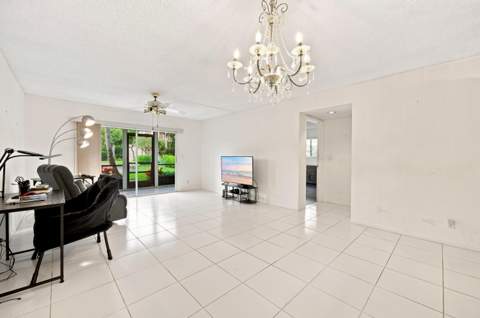 7321 Amberly Lane #110, Delray Beach FL - photo 6 of 30