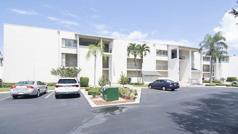 1 bedroom Condominium at 11811 Ave Of The PGA #5-3C, Longwood, Palm Beach Gardens — photo 3