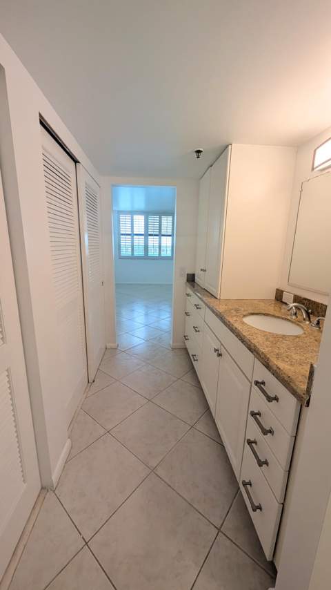 105 Lake Emerald Drive #810, Oakland Park FL - photo 8 of 18