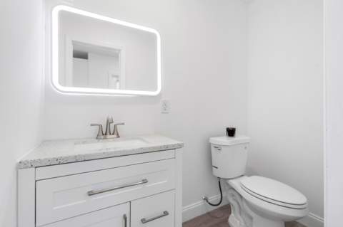 699 NE 40th Street, Oakland Park FL - photo 14 of 45