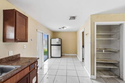 6516 SW 33rd Street, Miramar FL - photo 13 of 31