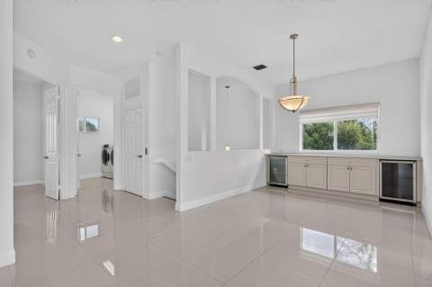 7940 Exeter Circle #201, Tamarac FL - photo 8 of 34