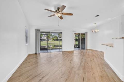 1971 Discovery Circle, Deerfield Beach FL - photo 9 of 40