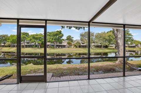 1971 Discovery Circle, Deerfield Beach FL - photo 24 of 40
