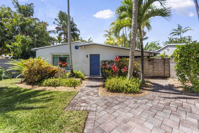 4 bedroom Single Family Residence at 1627 NE 17th Avenue, Progresso, Fort Lauderdale — photo 2