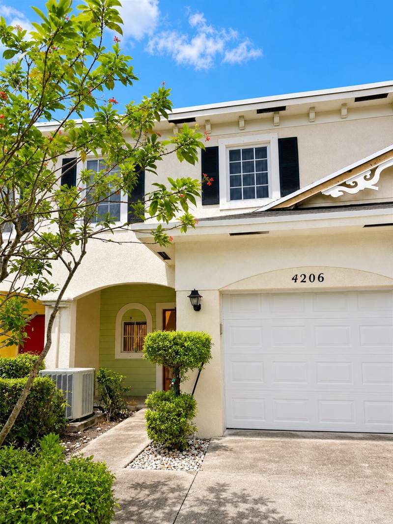 3 bedroom Townhouse at 4206 Emerald Vista, Emerald Lake Townhomes, Lake Worth — photo 2