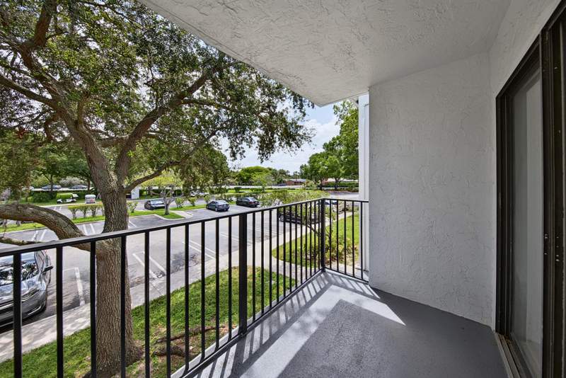 2 bedroom Condominium at 9088 W ATLANTIC Boulevard #525, VISCONTI CONDO, Coral Springs — photo 3