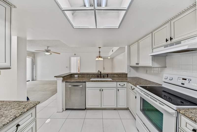 2 bedroom Condominium at 9088 W ATLANTIC Boulevard #525, VISCONTI CONDO, Coral Springs — photo 2