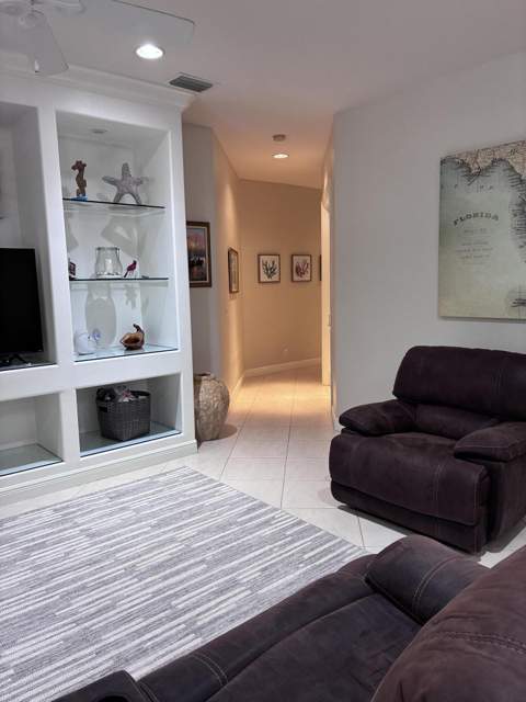 6937 Monmouth Road, West Palm Beach FL - photo 24 of 55